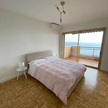 Superbe 3 Pieces Vue Mer A Deux Pas De Monte-Carlo